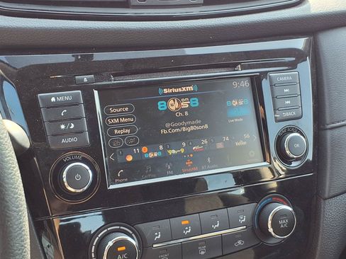 Used 2018 Nissan Rogue S FWD image 7