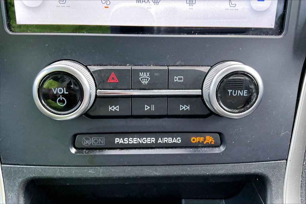 Used 2023 Ford Edge SEL AWD/4WD image 17