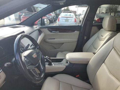 Certified 2019 Cadillac XT5 Luxury w/ Trailering Package image 18
