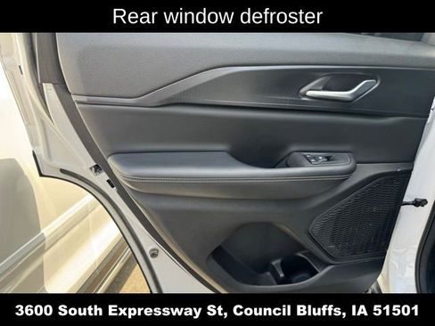 Used 2023 Jeep Grand Cherokee Altitude AWD/4WD image 14