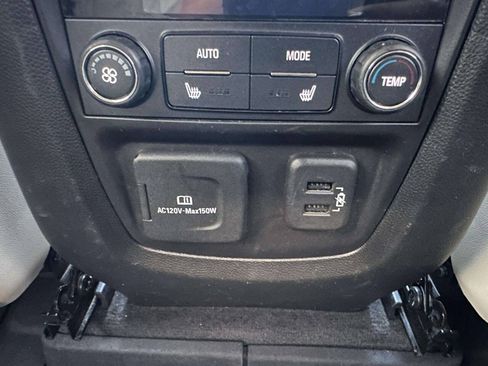 Used 2019 Buick Enclave Premium FWD image 23