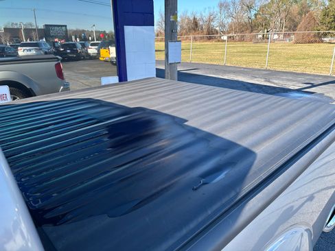 Used 2019 Nissan Frontier SV image 10