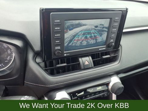 Used 2020 Toyota RAV4 LE image 25
