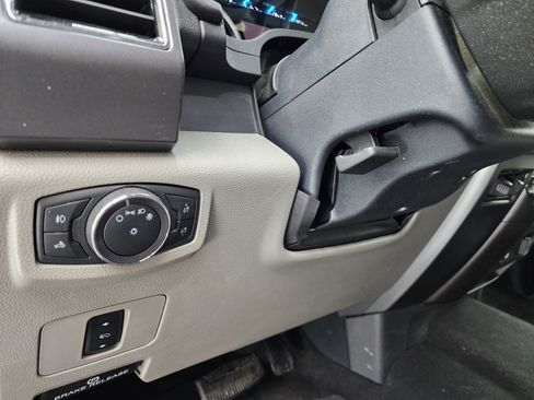 Used 2022 Ford F350 XLT w/ XLT Value Package image 42