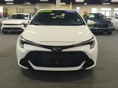 Used 2025 Toyota Corolla SE image 9