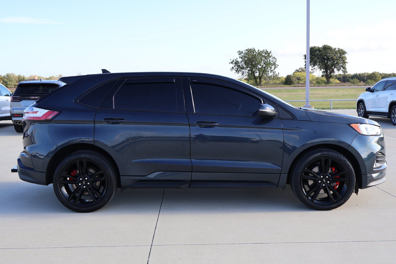 Used 2022 Ford Edge ST w/ Equipment Group 401A AWD/4WD image 5