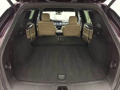 Used 2018 Cadillac XT5 AWD image 11