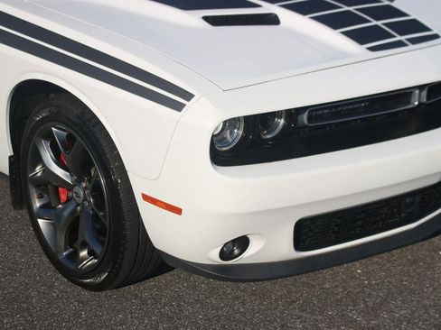 Used 2017 Dodge Challenger SXT Plus RWD image 9