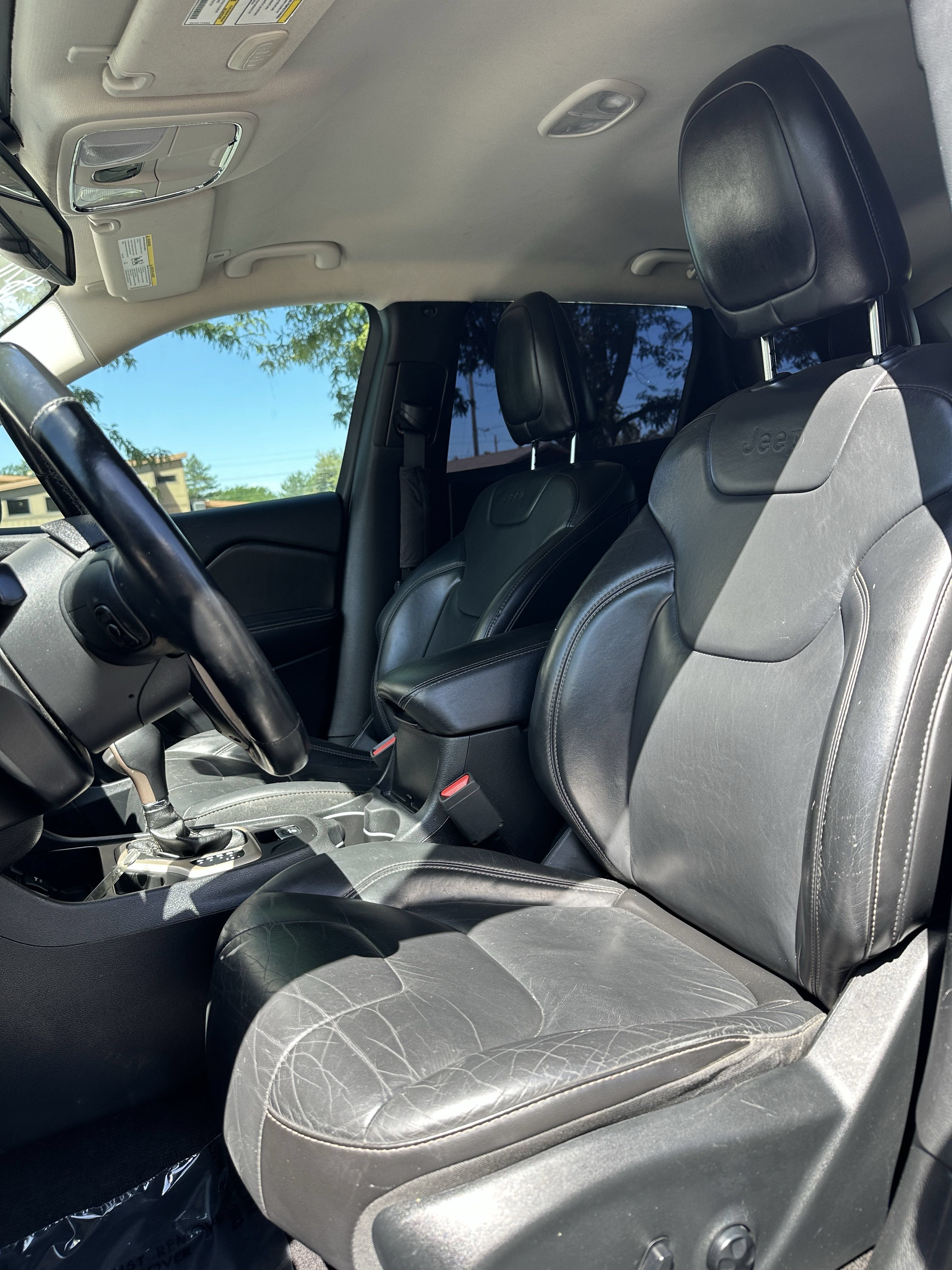 Used 2018 Jeep Cherokee Limited FWD image 13