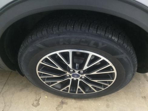 Used 2022 Ford Escape SEL image 13