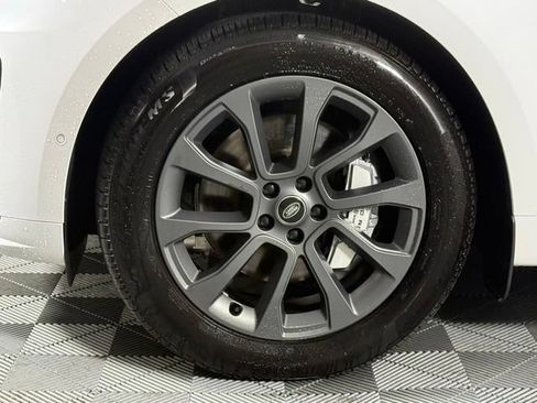 Used 2025 Land Rover Range Rover Sport Dynamic SE AWD/4WD image 13