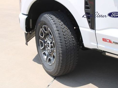New 2026 Ford F250 Platinum AWD/4WD image 5