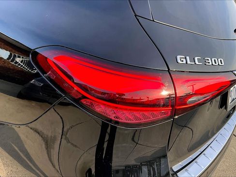 Used 2024 Mercedes-Benz GLC 300 GLC 300 image 28