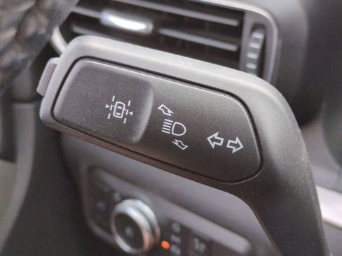 Used 2022 Ford Explorer XLT w/ Equipment Group 202A image 26