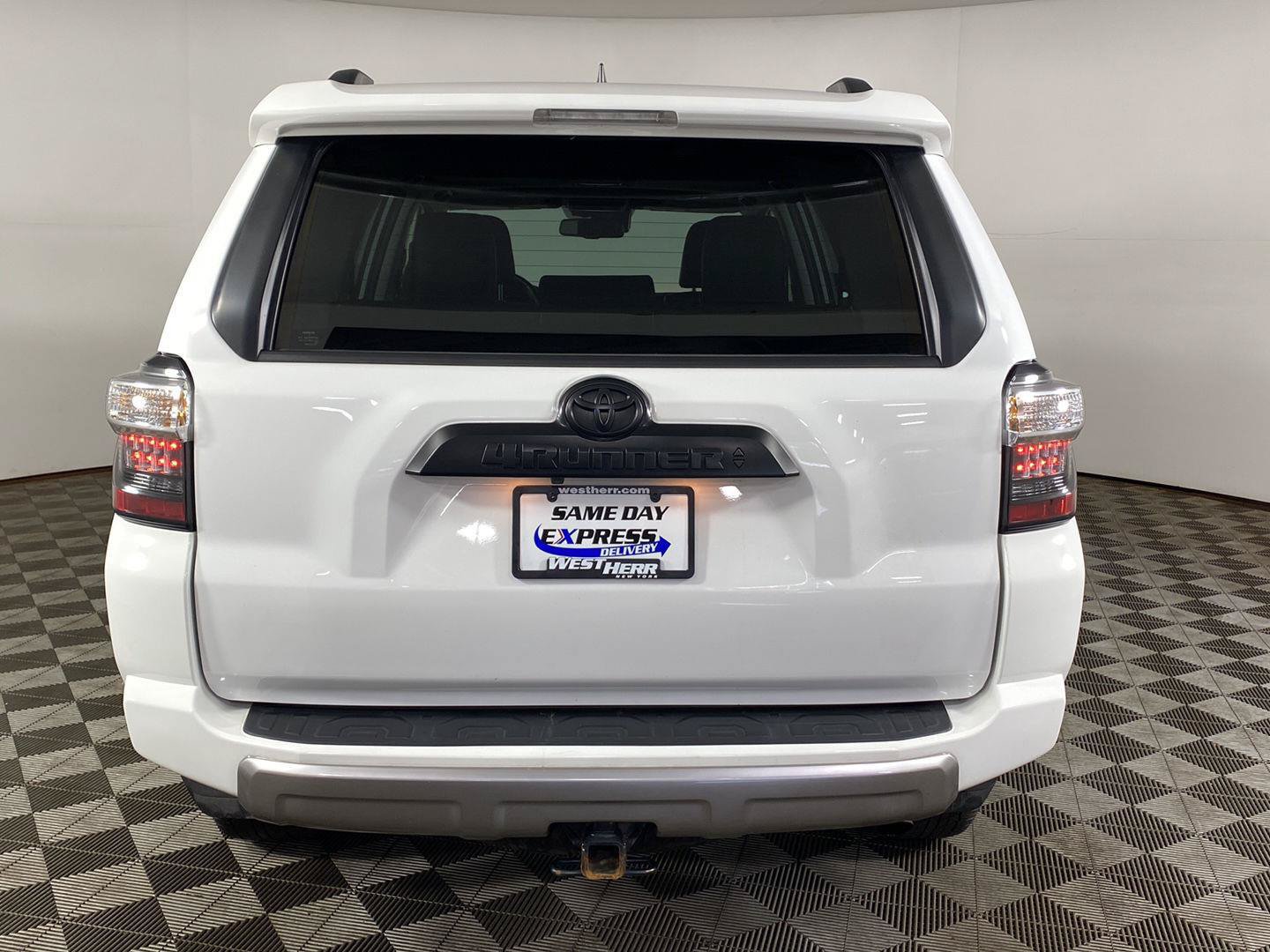 Used 2024 Toyota 4Runner TRD Off-Road Premium w/ Moonroof Package AWD/4WD image 5
