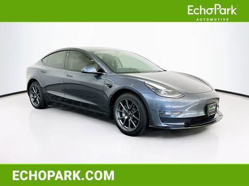 Used 2023 Tesla Model 3 Standard Range image 1