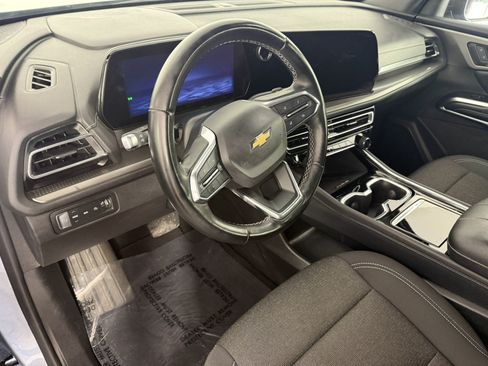 Used 2024 Chevrolet Traverse LT AWD/4WD image 18