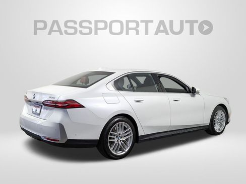 Used 2025 BMW 530i xDrive image 6