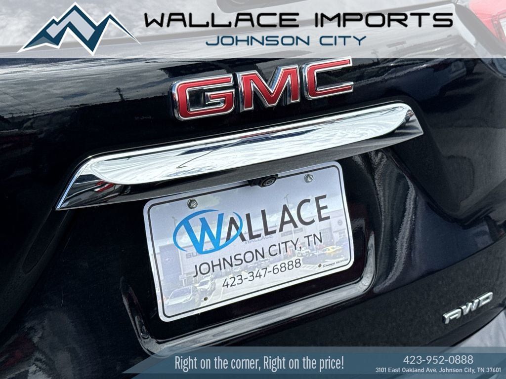 Used 2024 GMC Terrain Denali w/ Black Diamond Edition AWD/4WD image 10