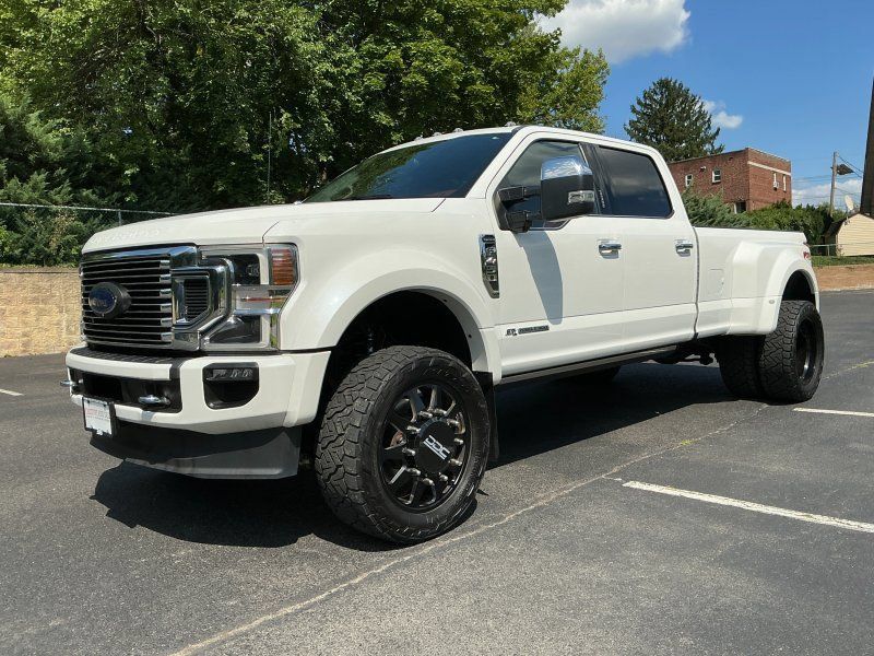 Used 2022 Ford F450 Platinum w/ FX4 Off-Road Package AWD/4WD image 2