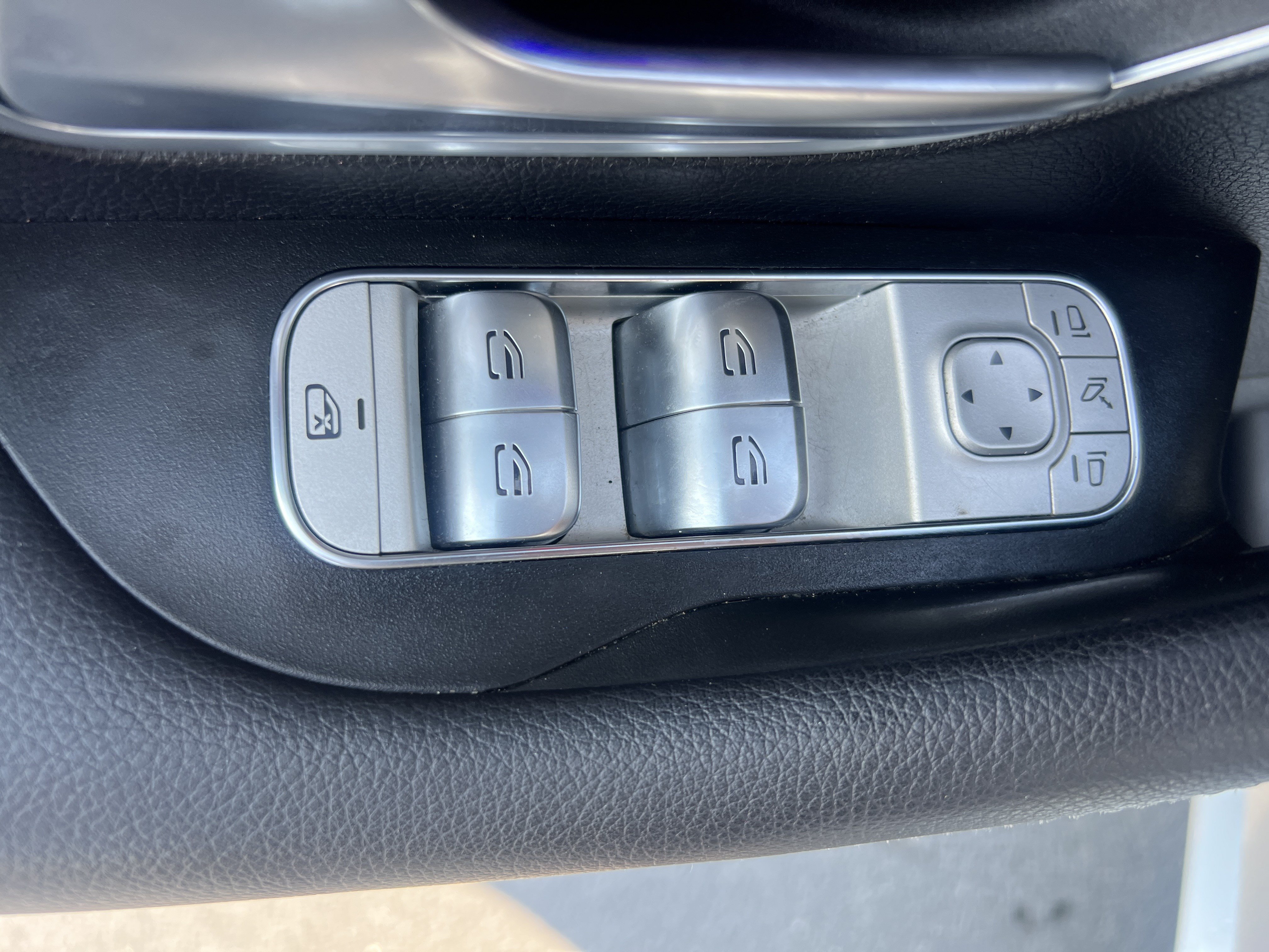 Used 2024 Mercedes-Benz GLE 450 4MATIC image 15