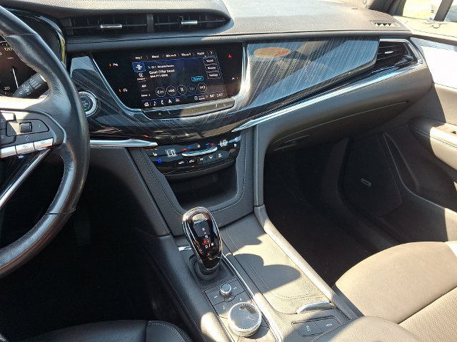Certified 2023 Cadillac XT6 Premium Luxury AWD/4WD image 11