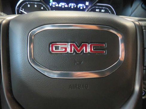 Used 2021 GMC Sierra 1500 AT4 w/ AT4 Premium Package AWD/4WD image 36