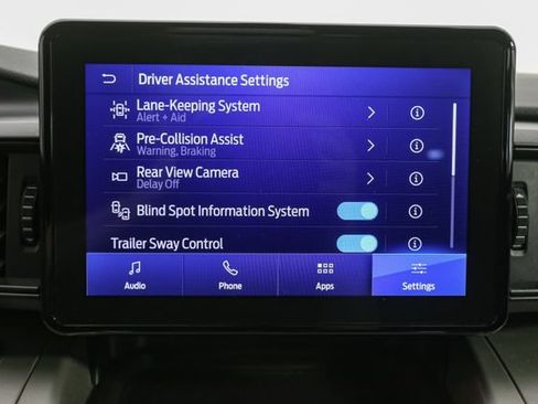 Used 2023 Ford Explorer XLT AWD/4WD image 23