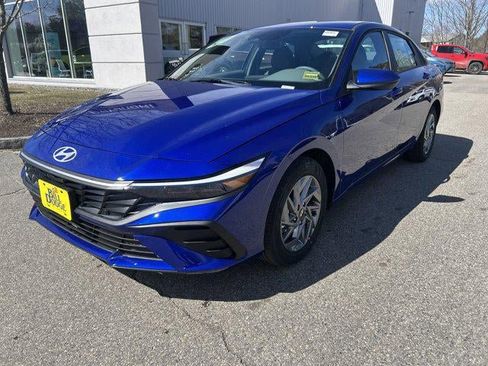 New 2025 Hyundai Elantra Blue image 27