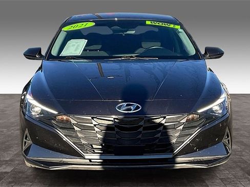 Used 2021 Hyundai Elantra SEL w/ Convenience Package image 3