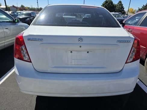 Used 2007 Suzuki Forenza Sedan image 5