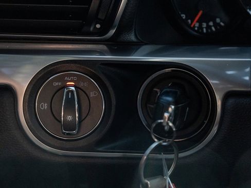 Used 2019 Porsche 911 Carrera image 25