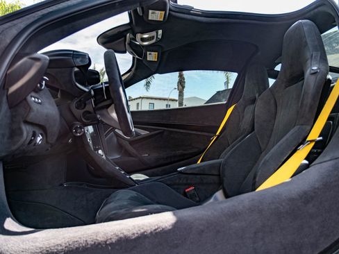 Used 2024 McLaren 750S image 29