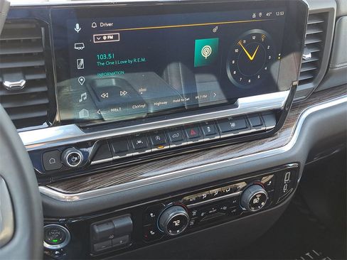 Used 2025 Chevrolet Silverado 1500 LT image 16