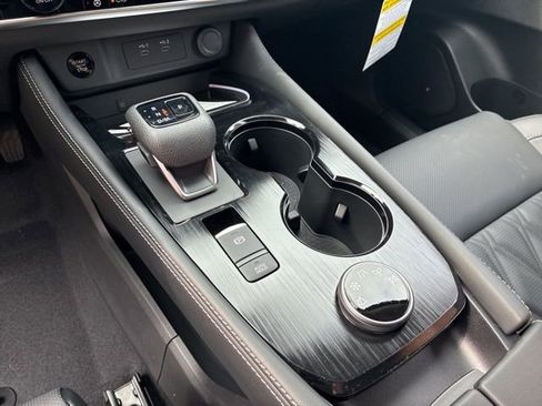 New 2026 Nissan Rogue Platinum AWD/4WD image 25
