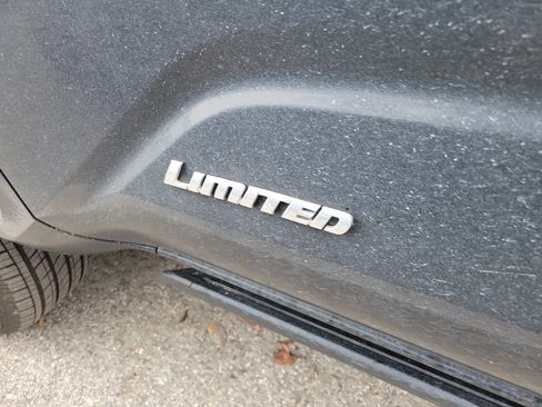 Used 2024 Toyota Tacoma Limited image 24