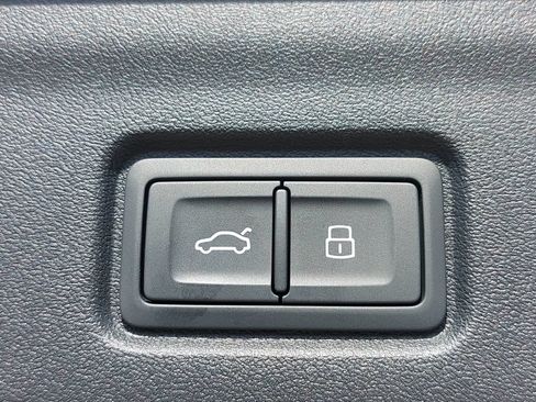 New 2027 Audi Q6 e-tron Premium Plus AWD/4WD image 13
