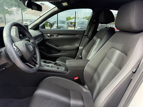 Used 2023 Honda Civic Sport image 9