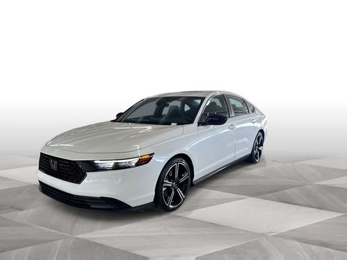 Used 2023 Honda Accord Sport image 4