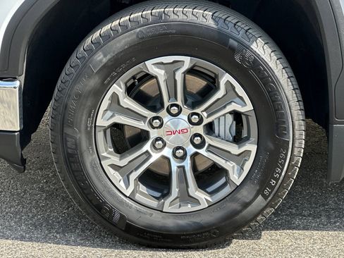 Certified 2026 GMC Sierra 1500 SLT RWD image 36