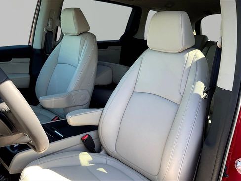 New 2026 Honda Odyssey EX-L image 17
