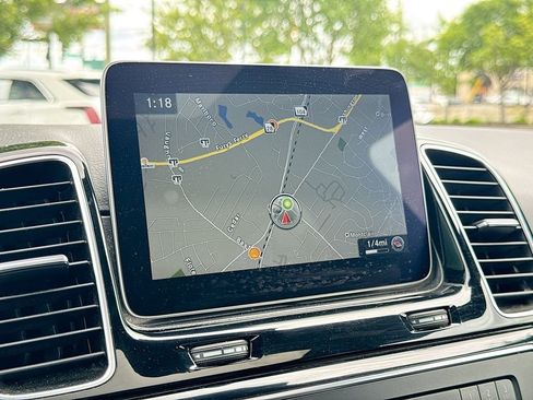 Used 2018 Mercedes-Benz GLE 350 image 26