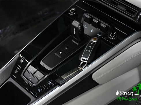 Used 2022 Porsche 911 Turbo S image 51