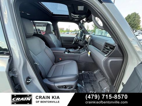 Used 2025 Lexus GX 550 AWD/4WD image 34