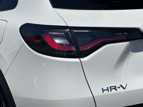 Certified 2024 Honda HR-V Sport image 29