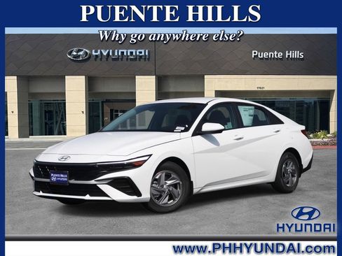 New 2026 Hyundai Elantra SE FWD image 1