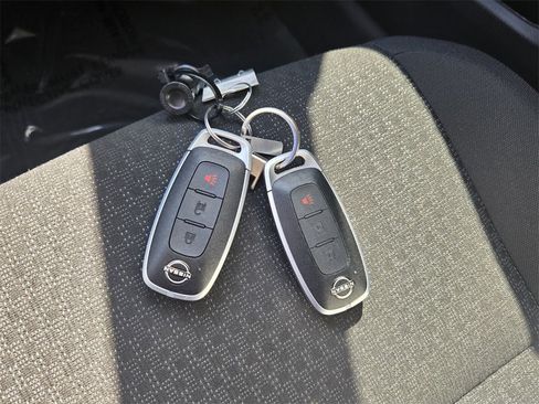 Used 2025 Nissan Kicks S image 18