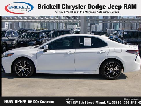 Used 2021 Toyota Camry SE image 8