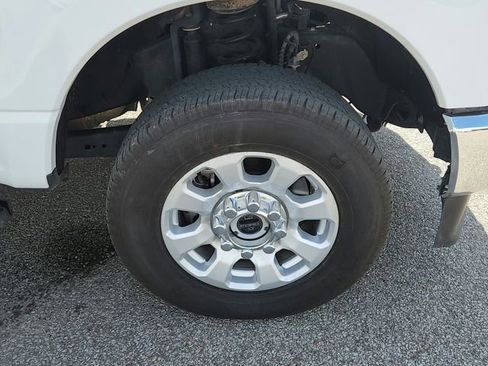 Used 2024 Ford F250 XLT image 36