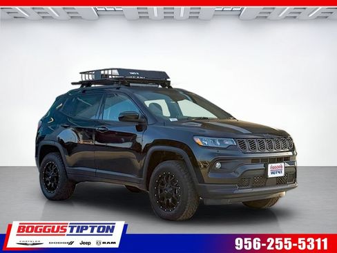 New 2026 Jeep Compass Latitude AWD/4WD image 1